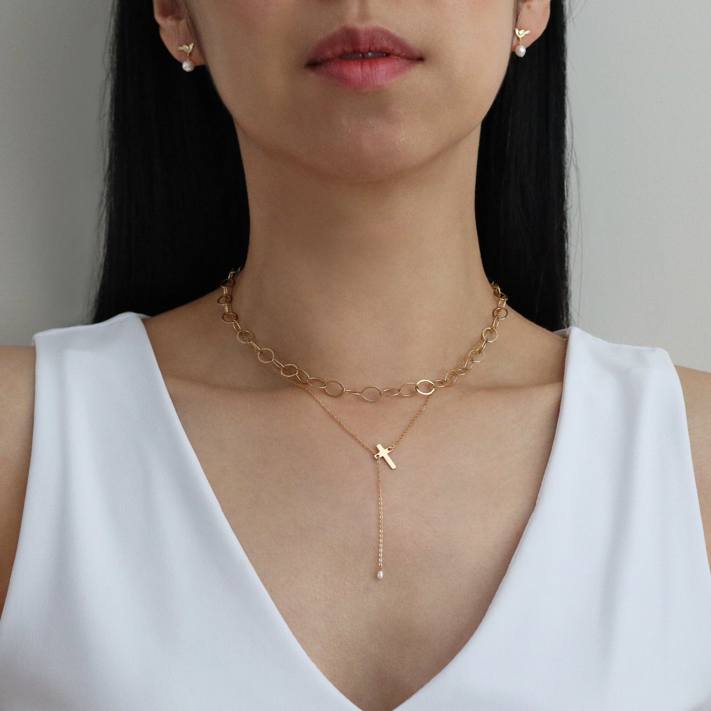 MINI CROSS LARIAT NECKLACE - GOLD